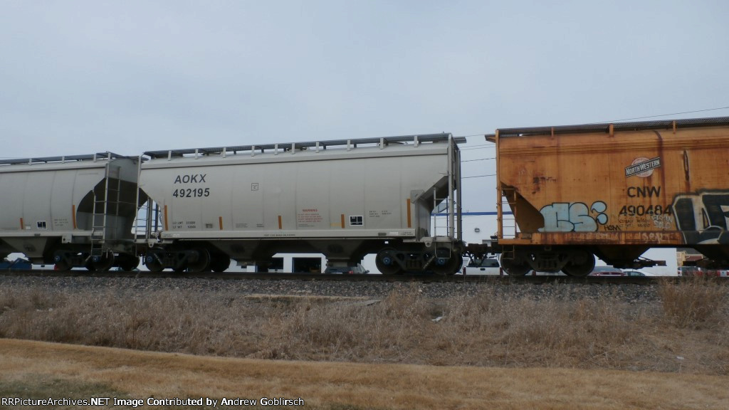 CNW 490484 & AOKX 492195 this cloudy day